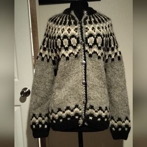 Women's Black and Gray Cardigan Sweater